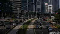 Sebagai pusat pemerintahan serta pusat bisnis di Indonesia, Jakarta menjadi kota yang sibuk dengan hiruk pikuk aktivitas warganya. Sejumlah permasalahan pun mengiringi kesibukan Kota Jakarta, salah satunya adalah kemacetan.