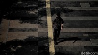 Di tahun 2021 ini, Pemprov DKI Jakarta pun diketahui akan melakukan penataan trotoar di 10 ruas jalan Ibu Kota. Penataan ini menelan anggaran pendapatan dan belanja daerah (APBD) DKI Jakarta 2021 senilai Rp 100 miliar.