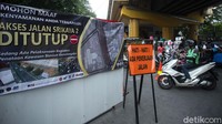 Informasi terkait proses penataan Stasiun Gondangdia pun terlihat di area sekitar stasiun.
