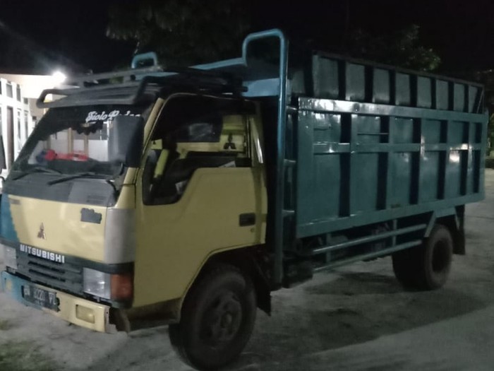 Pria paruh baya di Kabupaten Kampar, Riau, berinisial CU ditangkap polisi usai mencuri 69 tandan buah sawit pakai truk (dok Polres Kampar)