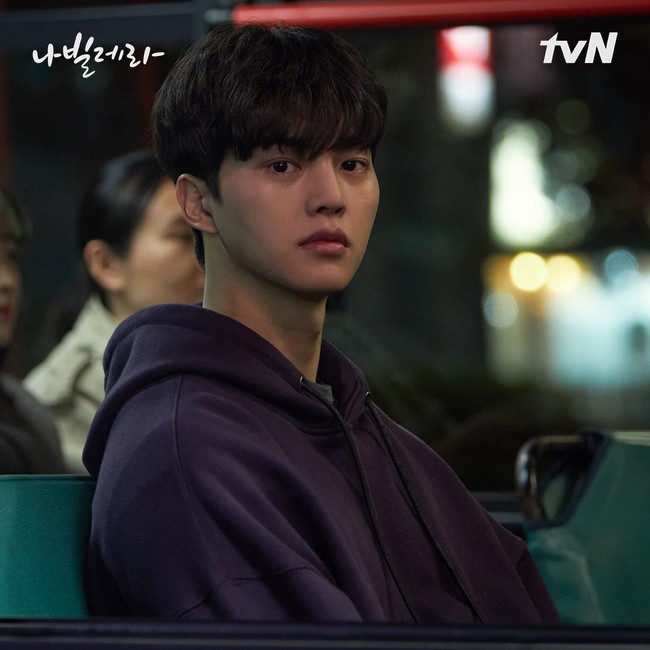 Song Kang akan bertransformasi menjadi penari balet di drama Korea Navillera. Ia memerankan Lee Chae Rok, yang berumur 23 tahun. Foto: dok. tvN