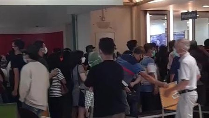 Suasana saat terjadi keributan vaksinasi Corona di Pasar Tanah Abang (dok. Istimewa)