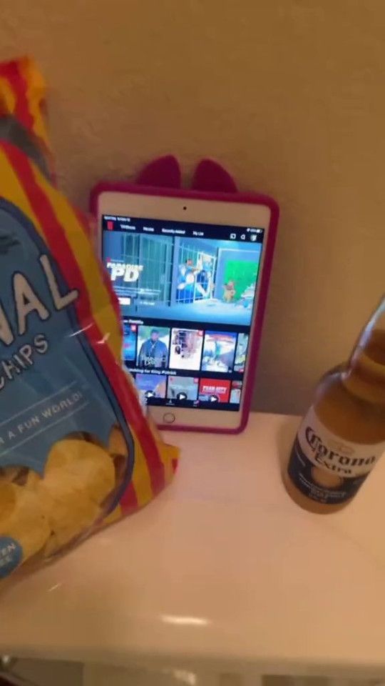 Jijik! Makan dan Minum sambil BAB di Toilet jadi Tren di TikTok