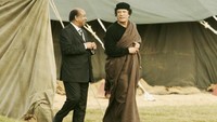 Muammar Mohammed Abu Minyar Gaddafi atau lebih dikenal dengan Muammar Khadafi menjadi pemimpin Libya setelah melakukan kudeta terhadap pemerintahan Raja Idris namun akhirnya digulingkan dan dibunuh oleh kelompok pemberontak. Getty Images/Pascal Le Segretain