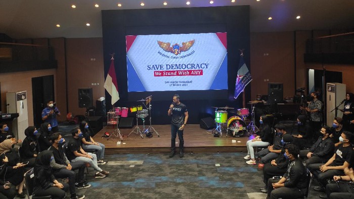 Ketua Umum Partai Demokrat (PD) Agus Harimurti Yudhoyono atau AHY mendapatkan dukungan dari organisasi Milenial Cinta Demokrasi (MCD).