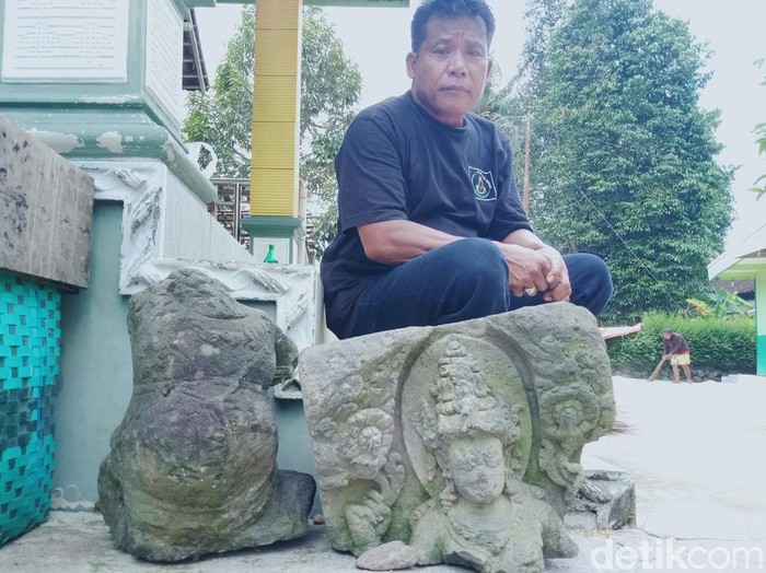 Dua arca yang ditemukan di Karangnongko, Klaten, Rabu (17/3/2021).