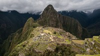 Turis yang selalu over, membuat keajaiban arkeologi dunia di Peru, Machu Picchu ditutup selama berbulan-bulan selama pandemi. Benteng Inca dibuka kembali pada 1 November 2020, dengan langkah-langkah pembatasan baru diberlakukan. (Ernesto Benavides/AFP/Getty Images)