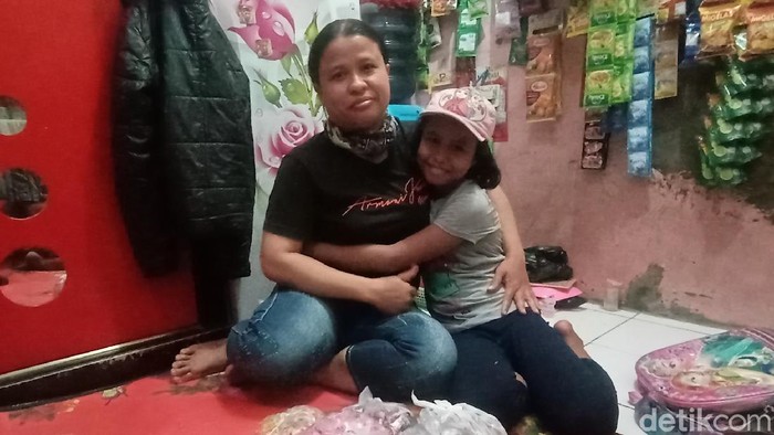 Ini sosok bocah penjual permen yang viral di Bandung