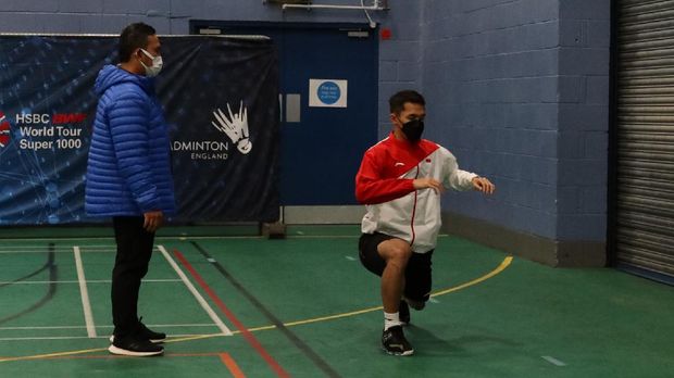Latihan Jonatan Christie jelang All England 2021.