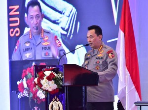 Kapolri Naikkan Pangkat Polisi yang Gugur Ditembak KKB di Papua