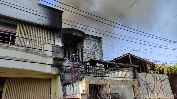 Kebakaran toko plastik di Semarang, 17/3/2021