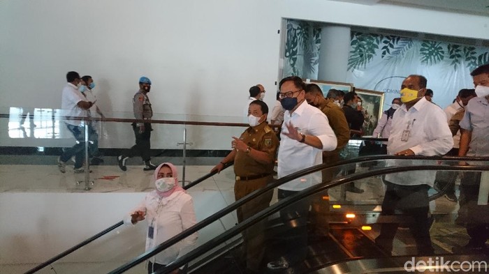 Wamen BUMN Didampingi Dirut PT ASD dan Gubernur Lampung di Terminal Eksekutid Bakauheni