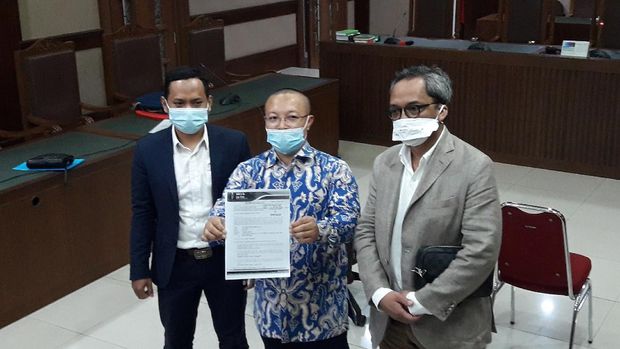 Kuasa hukum Jhoni Allen, Slamet usai sidang gugatan terhadap AHY dkk di PN Jakpus.