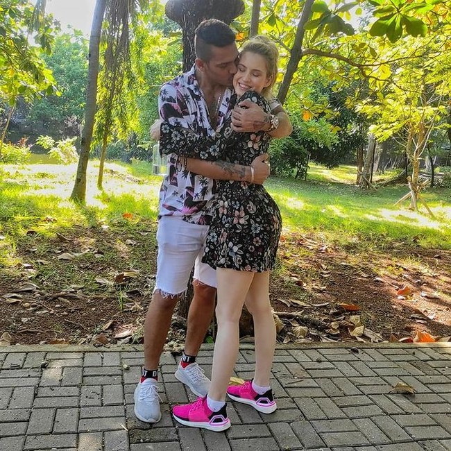 Nastasya Shine adalah salah satu mantan model asal Rusia yang namanya cukup terkenal di TikTok. Dirinya terlihat cukup aktif mengunggah konten-konten video di akun TikToknya. Foto: Instagram/@nastasyashine