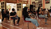 Berbeda dari tahun sebelumnya, Pensi kali ini tidak terlalu meriah dengan pentas seni siswa. Hanya ditampilkan melalui layar proyektor dan ditonton secara virtual, sebagian menonton secara langsung di aula sekolah dengan physical distancing.