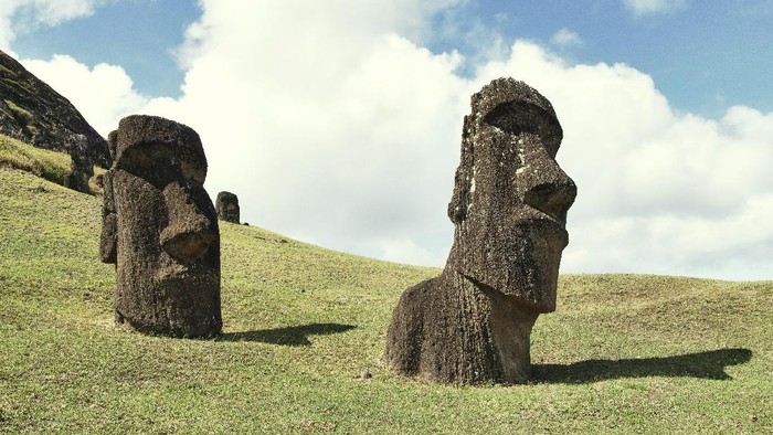 Patung Moai di Pulau Paskah