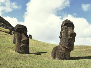 Fakta Patung Moai yang Kerap Dijumpai pada Emoji