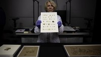 Menariknya, meskipun sebagian besar teks yang ditemukan ditulis menggunakan bahasa Yunani, nama Tuhan ditulis menggunakan aksara Ibrani kuno. Foto: (Sebastian Scheiner/AP)