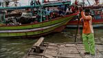 Potret Ojek Perahu di Kampung Nelayan Demak