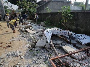 Pemasang Tembok 2 Meter yang Halangi Rumah Warga Ciledug Dipanggil Polisi