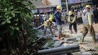 Kapolsek Ciledug Kompol Wisnu Wardana mengatakan penutupan akses rumah warga itu terjadi karena masalah sengketa lahan. Polisi meminta warga mengedepankan mediasi.