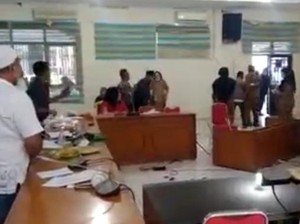 Viral Rapat di DPRD Tanjungbalai Berlangsung Ricuh, Begini Ceritanya