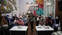 Kelompok tersebut ia bentuk bersama 30 perempuan nelayan lainnya pada 2005, sehingga kini sudah 16 tahun ia berjuang memberdayakan perempuan.