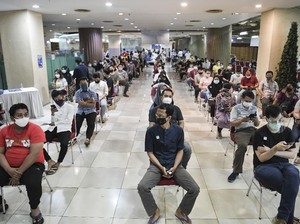 1.000 Petugas Transportasi Divaksin Hari Ini, Ojol hingga Pilot