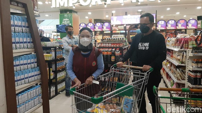 Wali Kota Bogor Bima Arya Temani Nakes