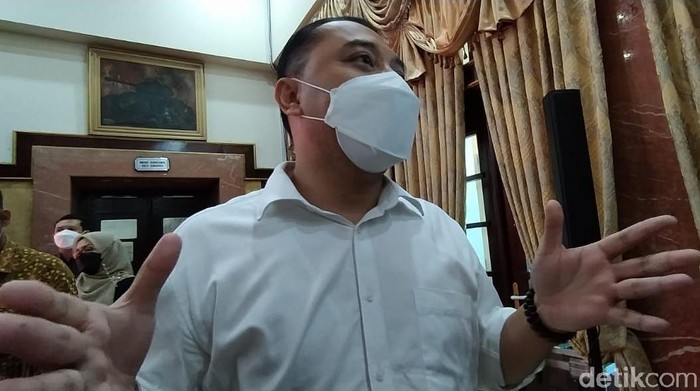 Kongres Himpunan Mahasiswa Indonesia (HMI) digelar di Surabaya. Presiden Joko Widodo (Jokowi) dalam sambutan secara virtual menyebut, banyak menteri dari HMI.