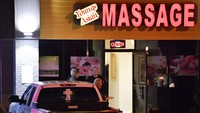 Kepolisian setempat menyebut empat orang tewas di sebuah panti pijat di Acworth, kawasan pinggiran utara Atlanta. AP Photo/Mike Stewart.