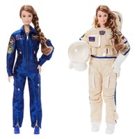 Anna sendiri merupakan satu-satunya wanita yang rencananya akan diterbangkan ke luar angkasa. Di Rusia sendiri, hanya ada empat dari 124 astronot yang berjenis kelamin wanita. Tak heran, jika ia berbangga bisa mewakilili profesinya sekaligus jadi panutan bagi perempuan muda. Akan lebih baik jika ada lebih banyak wanita. Bumi adalah rumah bagi banyak wanita dan pria, tapi untuk sejumlah alasan hanya ada satu di pasukan, tutur Anna. Foto: Dok. Roscosmos