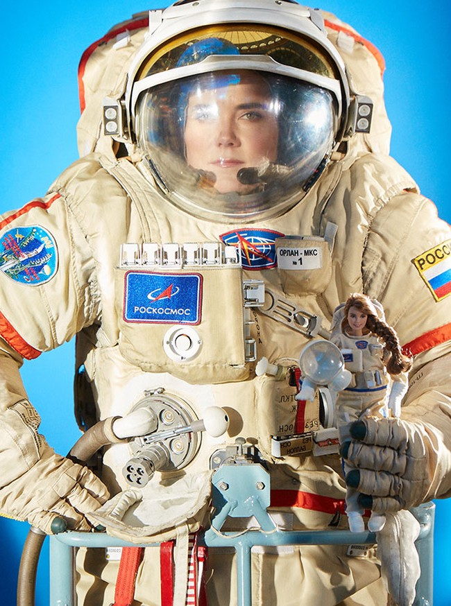 Aku senang menjadi salah satu panutan untuk Barbie. Aku percaya bahwa contoh dariku akan menunjukkan pada gadis-gadis bahwa mimpi mereka bisa diwujudkan dan untuk menjadi apa yang kamu mau benar-benar layak. Kamu hanya perlu mencobanya, ujarnya. Yang paling penting adalah mereka tahu mereka punya pilihan, mereka berhak memilih semua profesi yang mereka suka, lanjut Anna.Foto: Dok. Roscosmos