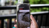 Nantinya setiap bulan warga akan diisi saldo melalui admin ATM Beras yang juga sebagai pengurus RW.