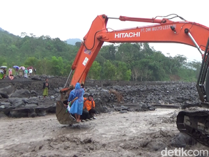 20 Tenaga Medis Sempat Terjebak Banjir Lahar Gunung Semeru