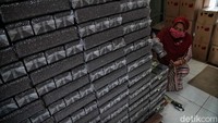Beras hitam memiliki banyak serat dan antioksidan untuk melawan penyakit.