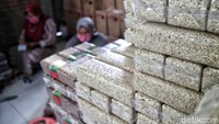 Beras semi organik ini telah menjadi kekuatan ekonomi dan sumber mata pencarian bagi masyarakat Demak khususnya di Desa Mlatiharjo.