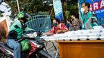 Berbagi Makan Gratis di Tengah Pandemi