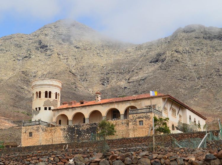 Foto Villa Terpencil Tempat Hitler Operasi Plastik