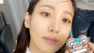 Claudia Kim Terlihat Cantik Saat Pamer Gelato hingga Cookies