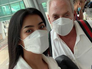 Influencer Muda Jadi Sensasi karena Tunangan dengan Pria 46 Tahun Lebih Tua