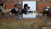 Holding ultra mikro ini sendiri melibatkan PT Bank Rakyat Indonesia (Persero) Tbk, PT Pegadaian (Persero) dan PT Permodalan Nasional Madani (Persero) atau PNM.