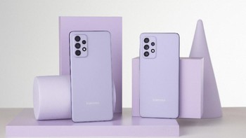 Galaxy A52 dan A72 punya tampilan dan spesifikasi yang mirip. Perbedaannya hanya dimensi, komposisi kamera dan kapasitas baterai. Foto: dok Samsung