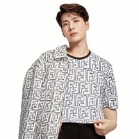 Pada 2019, Jackson Wang ditunjuk sebagai ambassador Fendi China. Brand kenamaan ini pun merilis koleksi beludru pertamanya bertajuk ‘Fendi X Jackson Wang Capsule Collection’. Foto: dok. jacksonwang852g7.