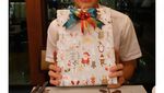 Melaju ke Babak II All England, Ini Pose Jonatan Christie saat Nongkrong di Kafe