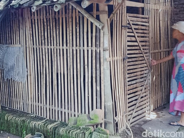 Kandang ayam milik warga di Klaten, Kamis (18/3/2021).