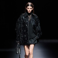 Fashion show Valentino untuk koleksi fall 2021.  Foto: dok. Salvatore Dragone / Gorunway/Valentino.