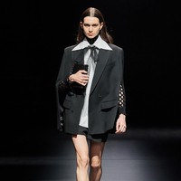 Fashion show Valentino untuk koleksi fall 2021. Foto: dok. Salvatore Dragone / Gorunway/Valentino.