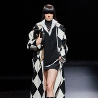 Fashion show Valentino untuk koleksi fall 2021. Foto: dok. Salvatore Dragone / Gorunway/Valentino.