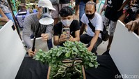 Pelatihan fotografi itu digelar di Young Bonsai Kampung Bali.